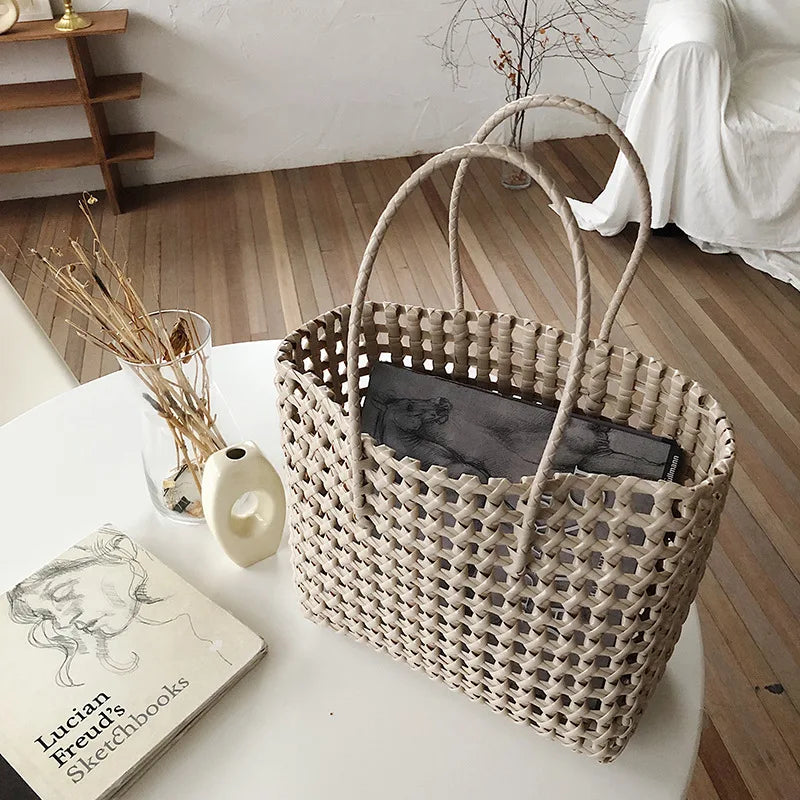 Summer Bag Women New Hand Woven Messenger Bag Hand-Held Single Shoulder Bag Hollow Vegetable Basket Casual Travel Beach Bag